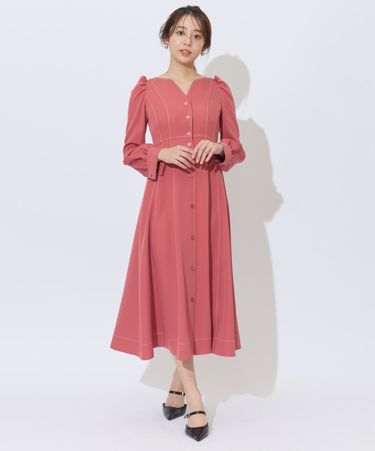 デコルテあき配色ステッチワンピース