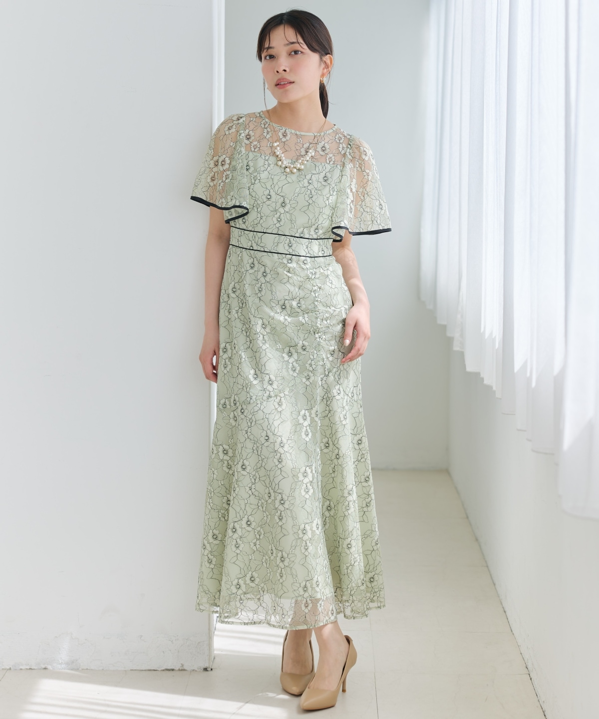 アシメギャザーパイピングレースドレス