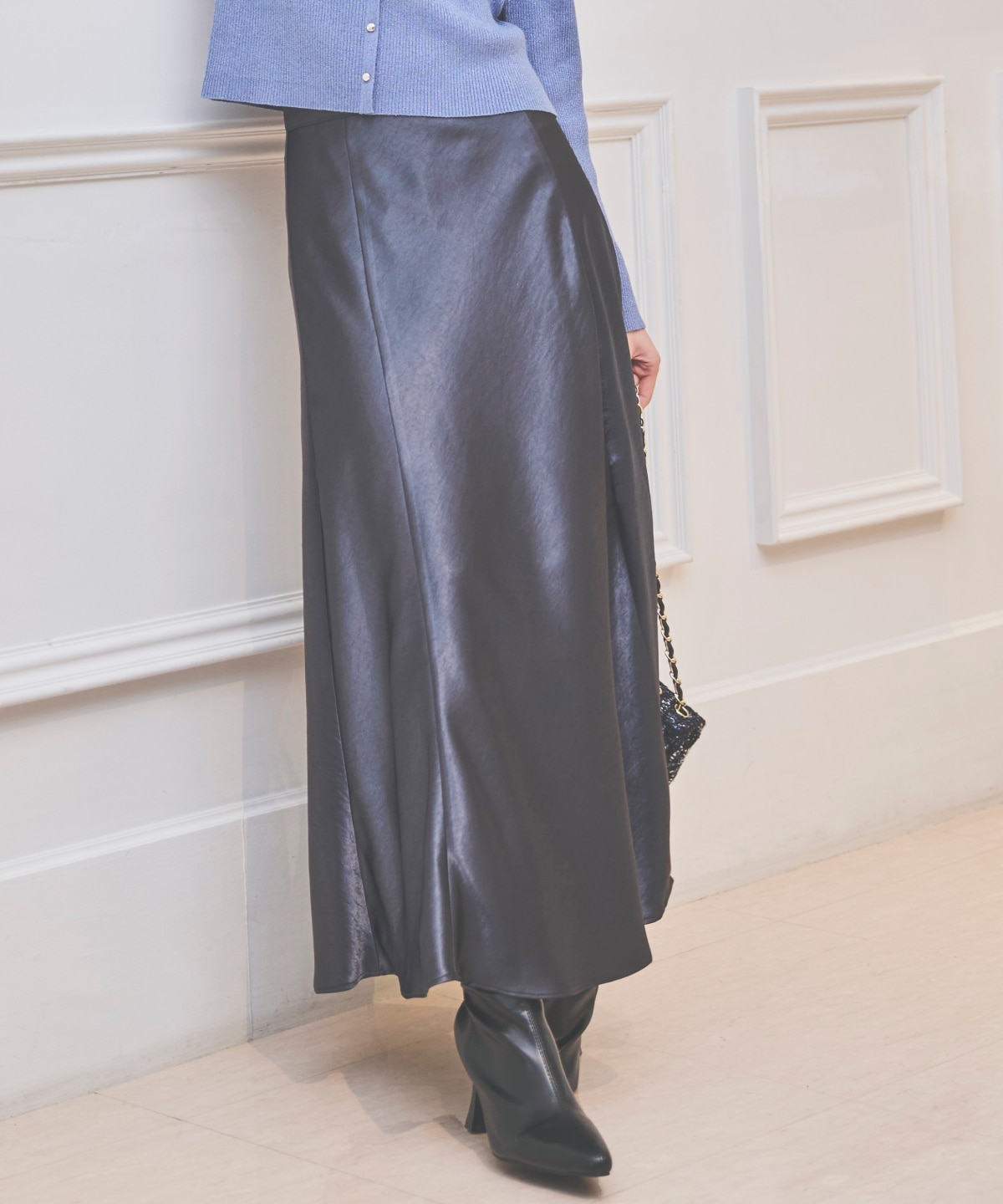 サテンバイアススカート