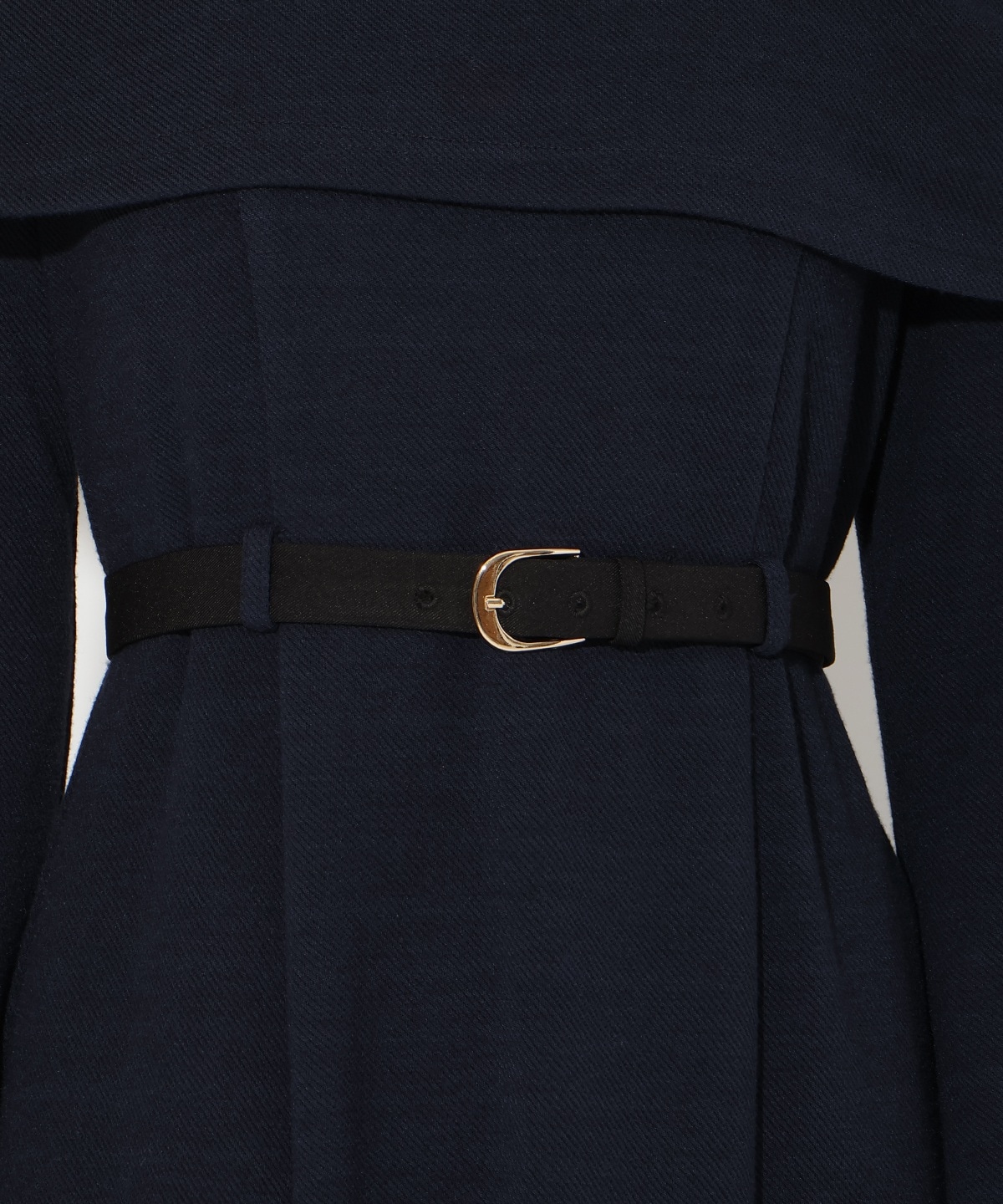 ベルト付きオフショルカットワンピース