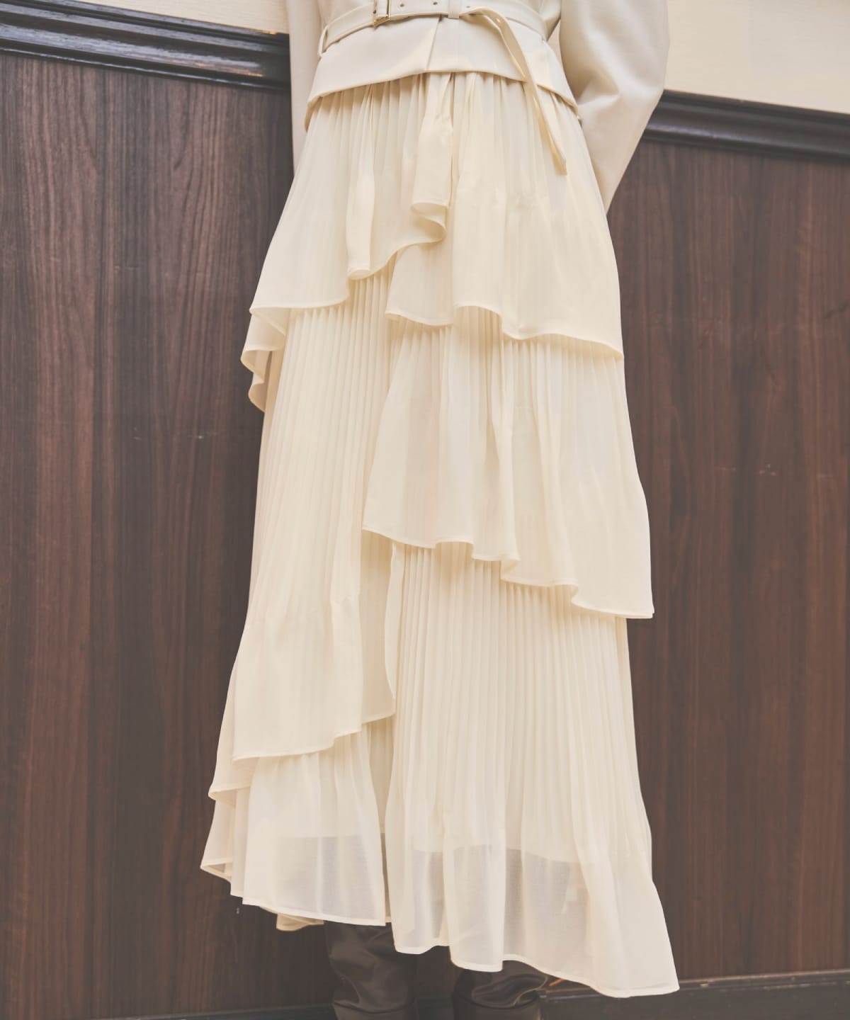 ジャケットレイヤードプリーツワンピース