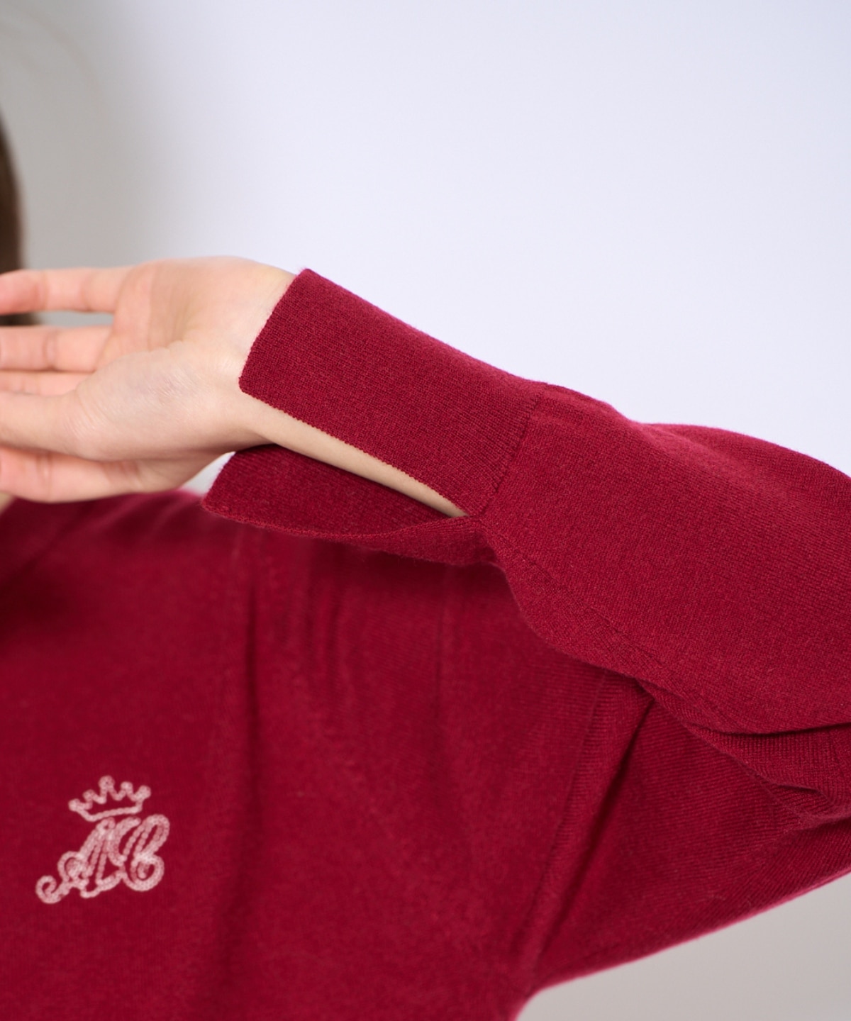 刺繍クルーネック長袖カーディガン