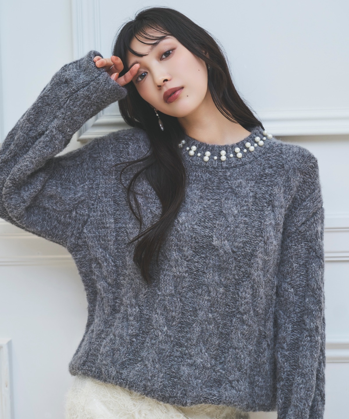 パール襟ケーブルニットプルオーバー