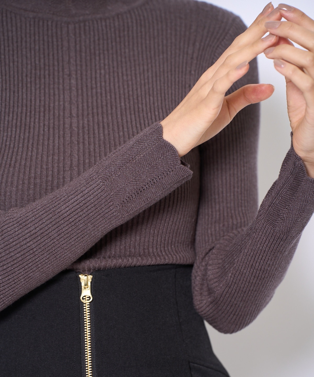 スカラハイネックニットプルオーバー