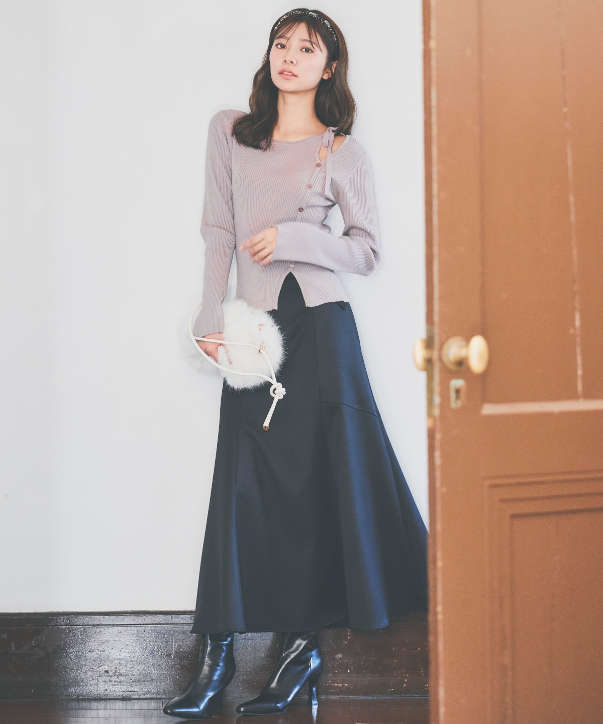 【先行予約受付中】アシメリボンスリットプルオーバー