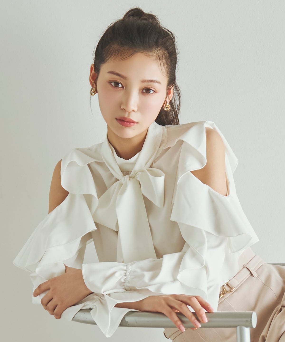 【先行予約受付中】フリルボウタイブラウス