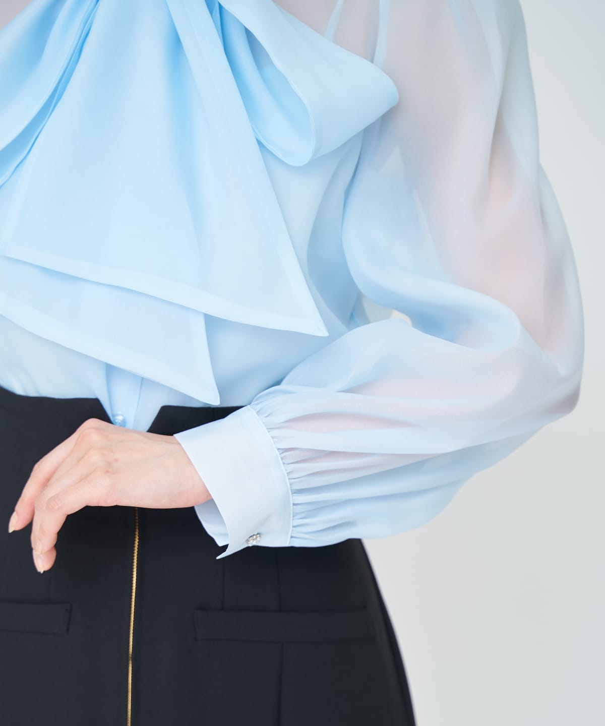 【先行予約受付中】シアーボウタイブラウス