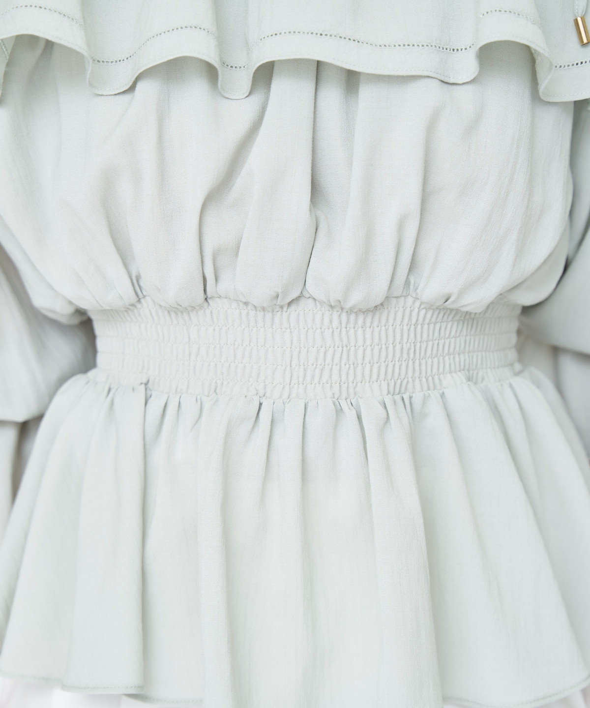 【先行予約受付中】オフショルフリルブラウス