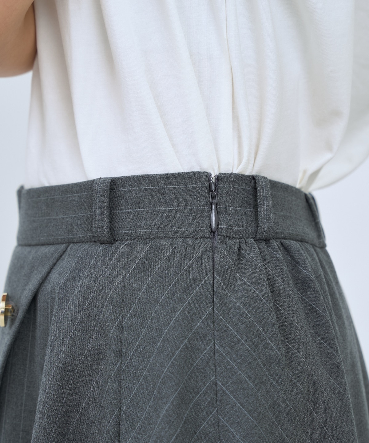 ベルト付きレイヤードデザインフレアスカート