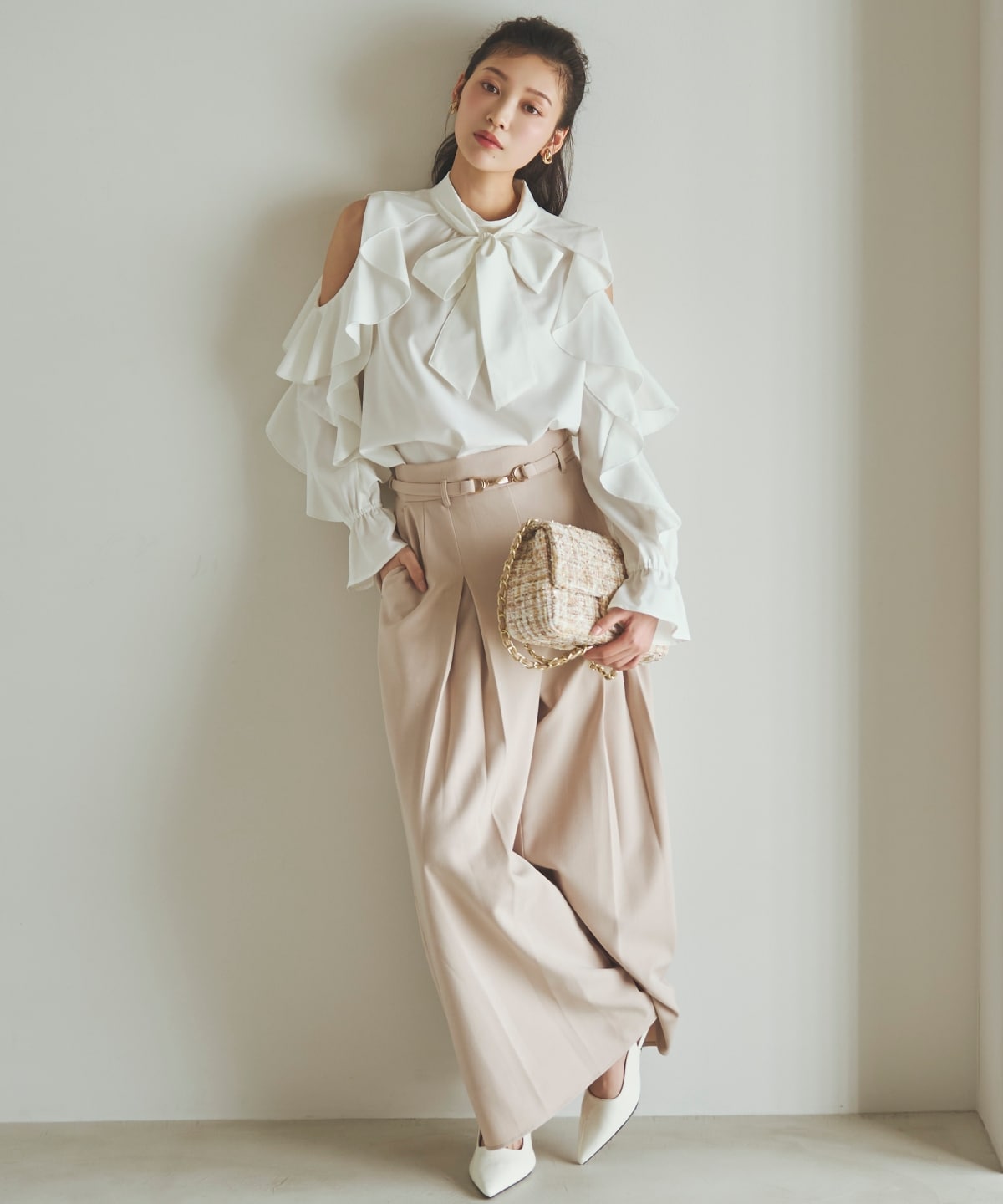 【先行予約受付中】ハイウエストタックワイドパンツ