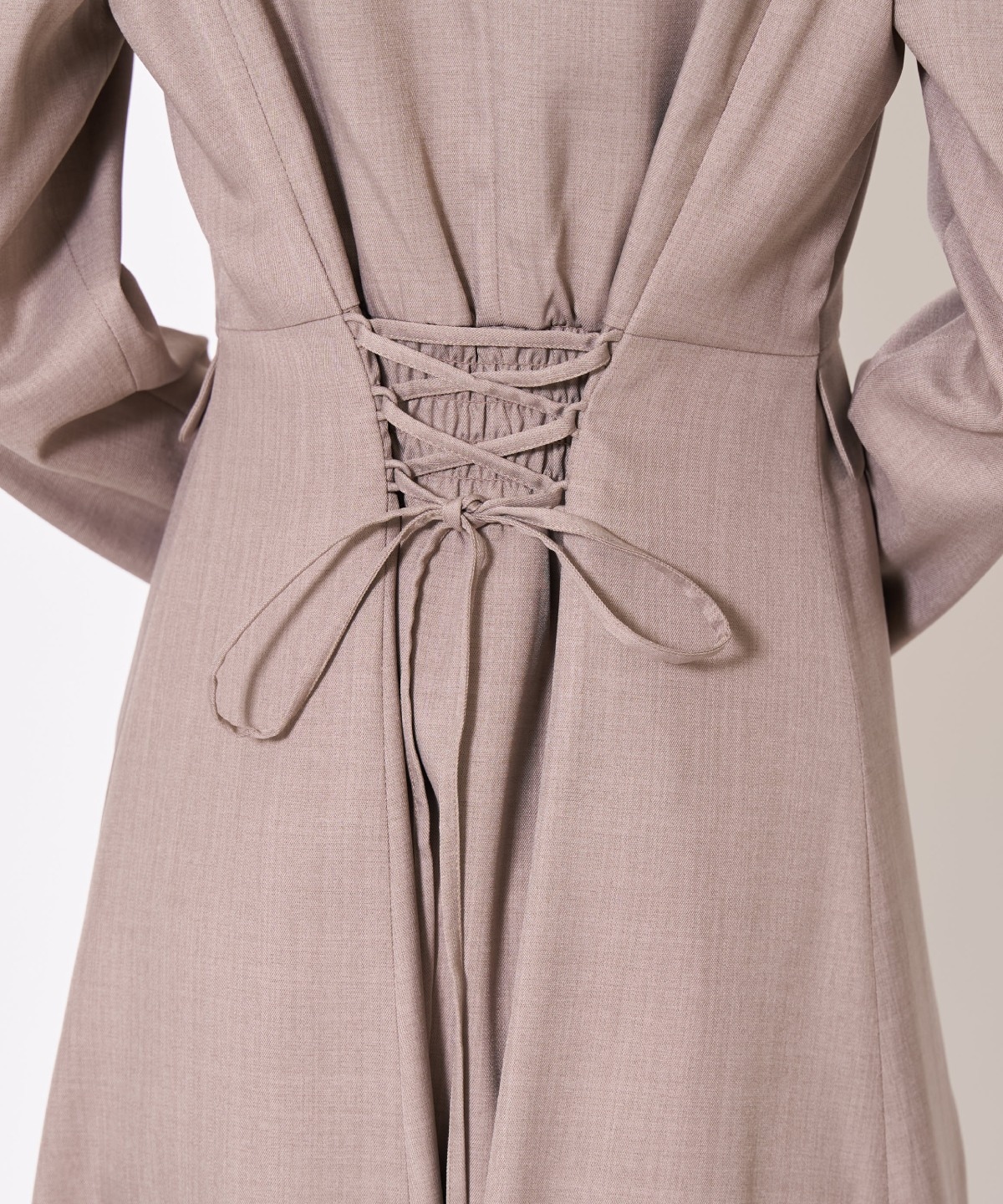 【先行予約受付中】Vネックパフスリーブワンピース