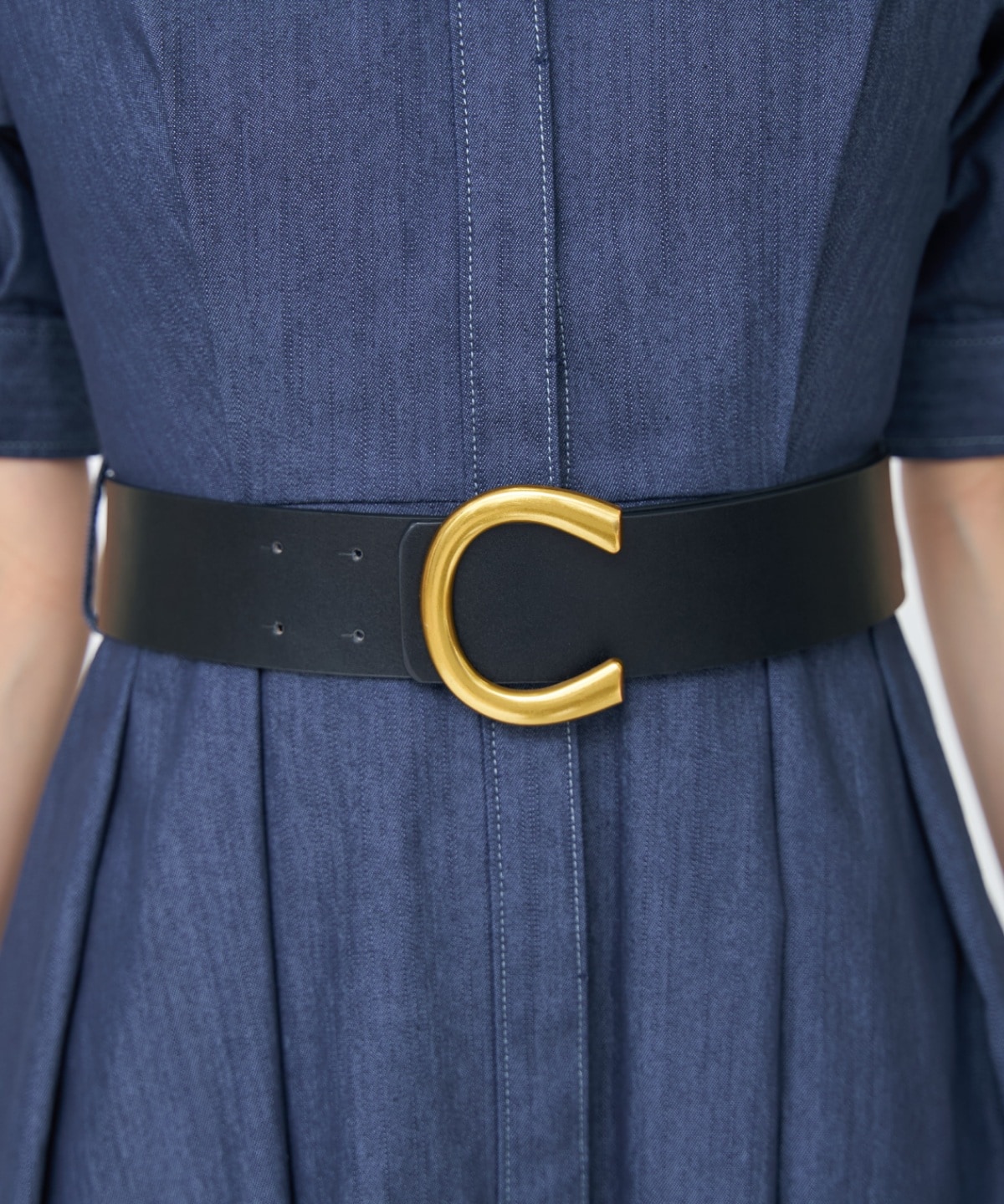【先行予約受付中】ベルト付き５分袖デニムワンピース