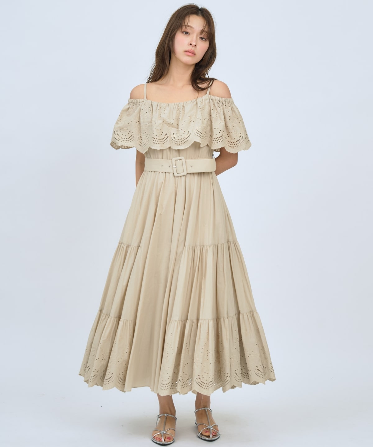 レースオフショルティアードワンピース