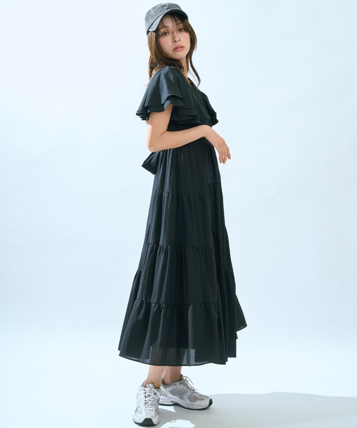 【先行予約受付中】Vネック襟レースティアードワンピース