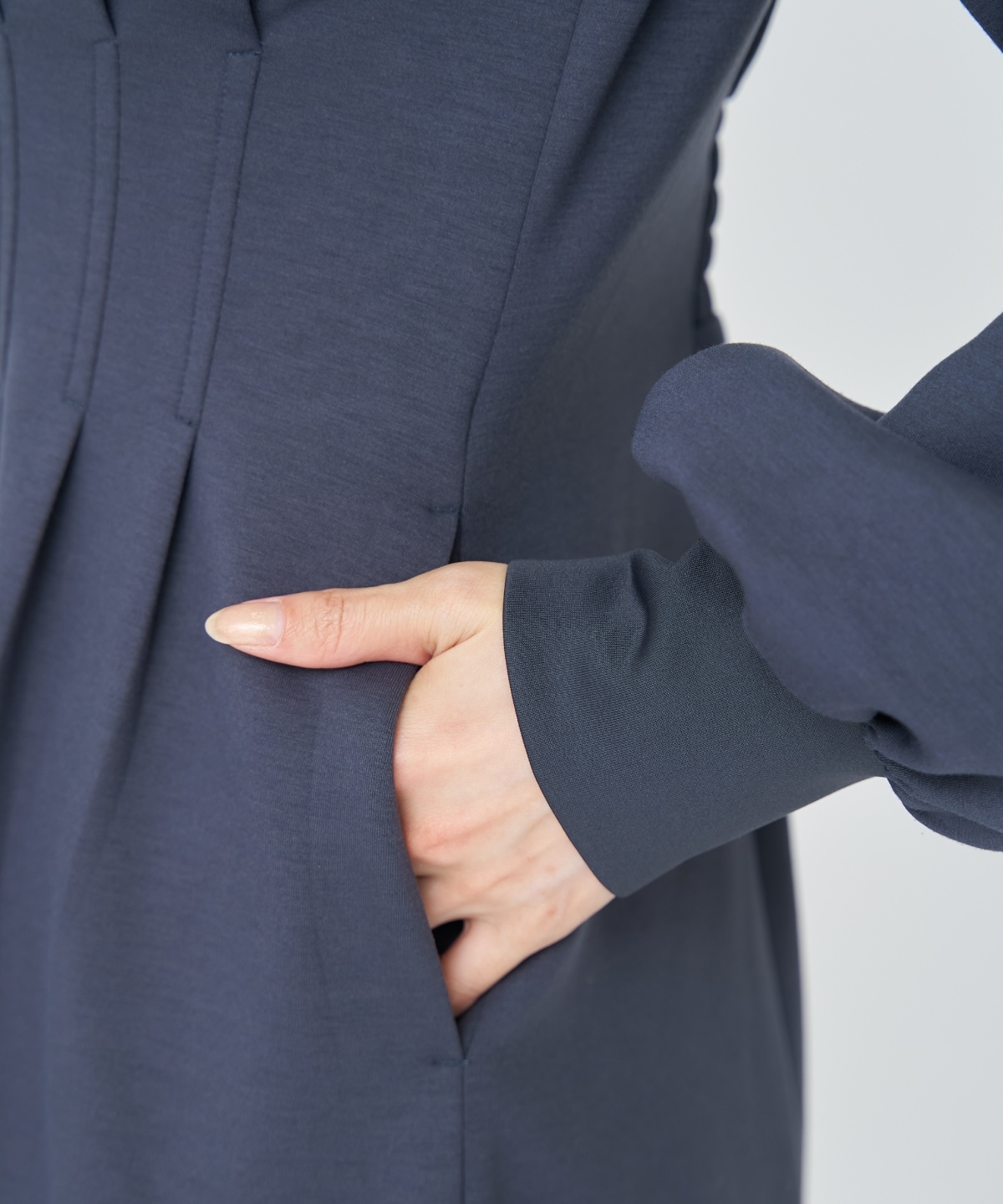 フード付きZIPワンピース