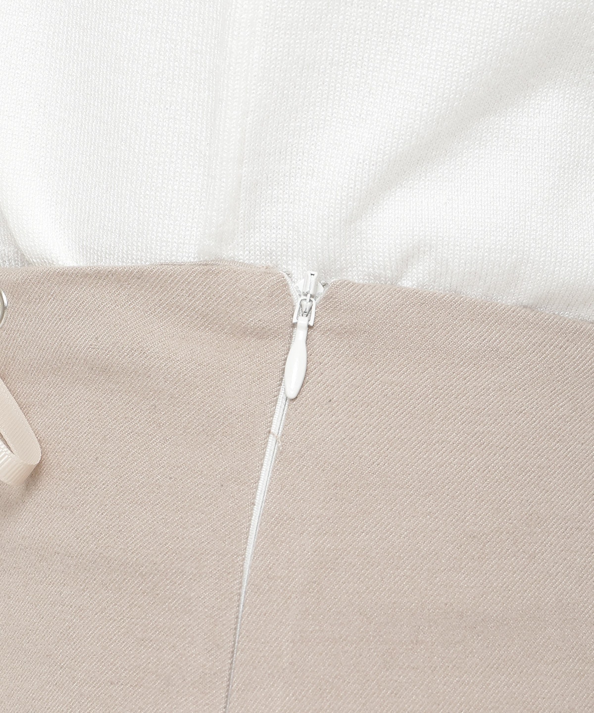 リボンレースアップミニスカート