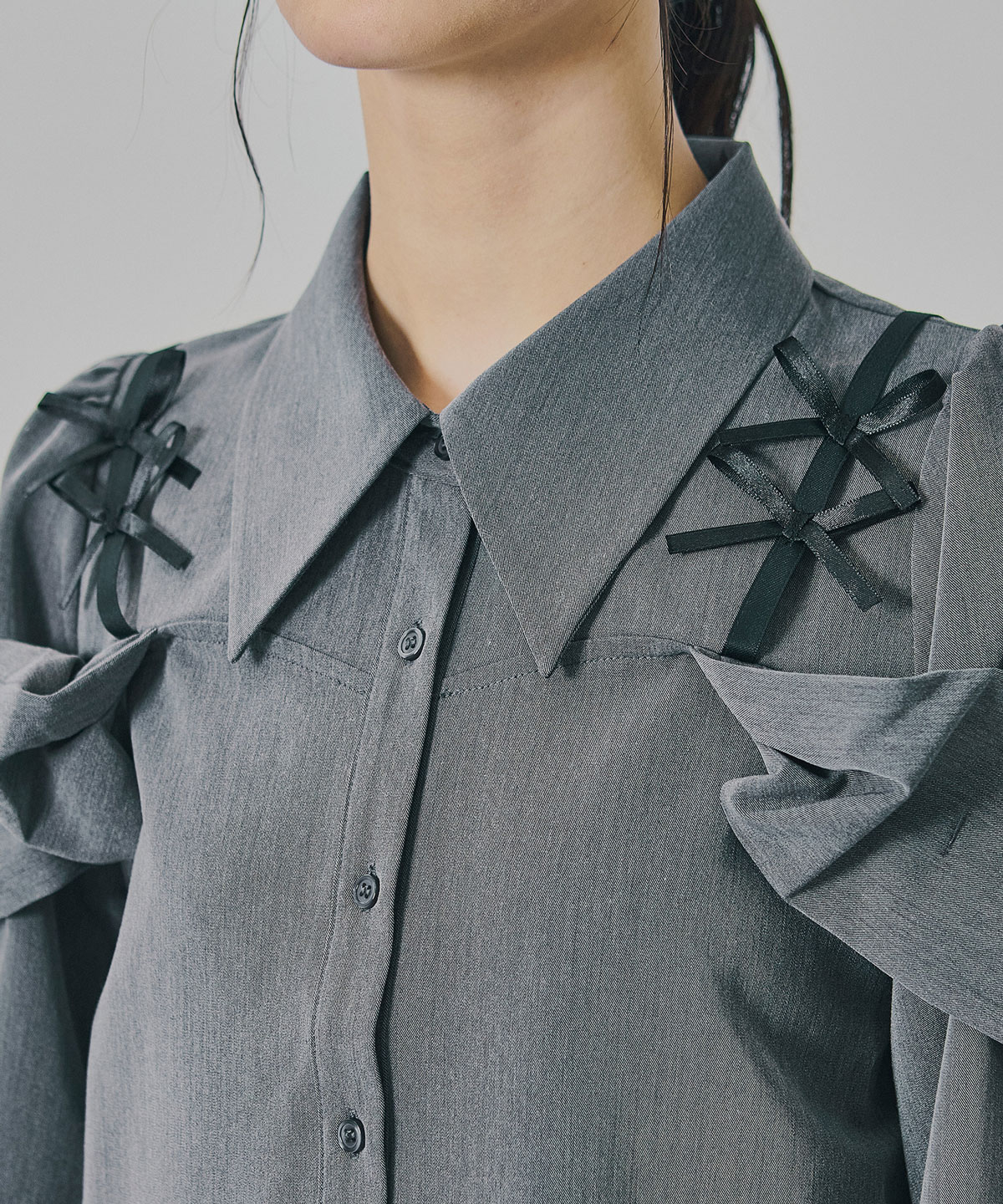 リボンフリルショルダーブラウス