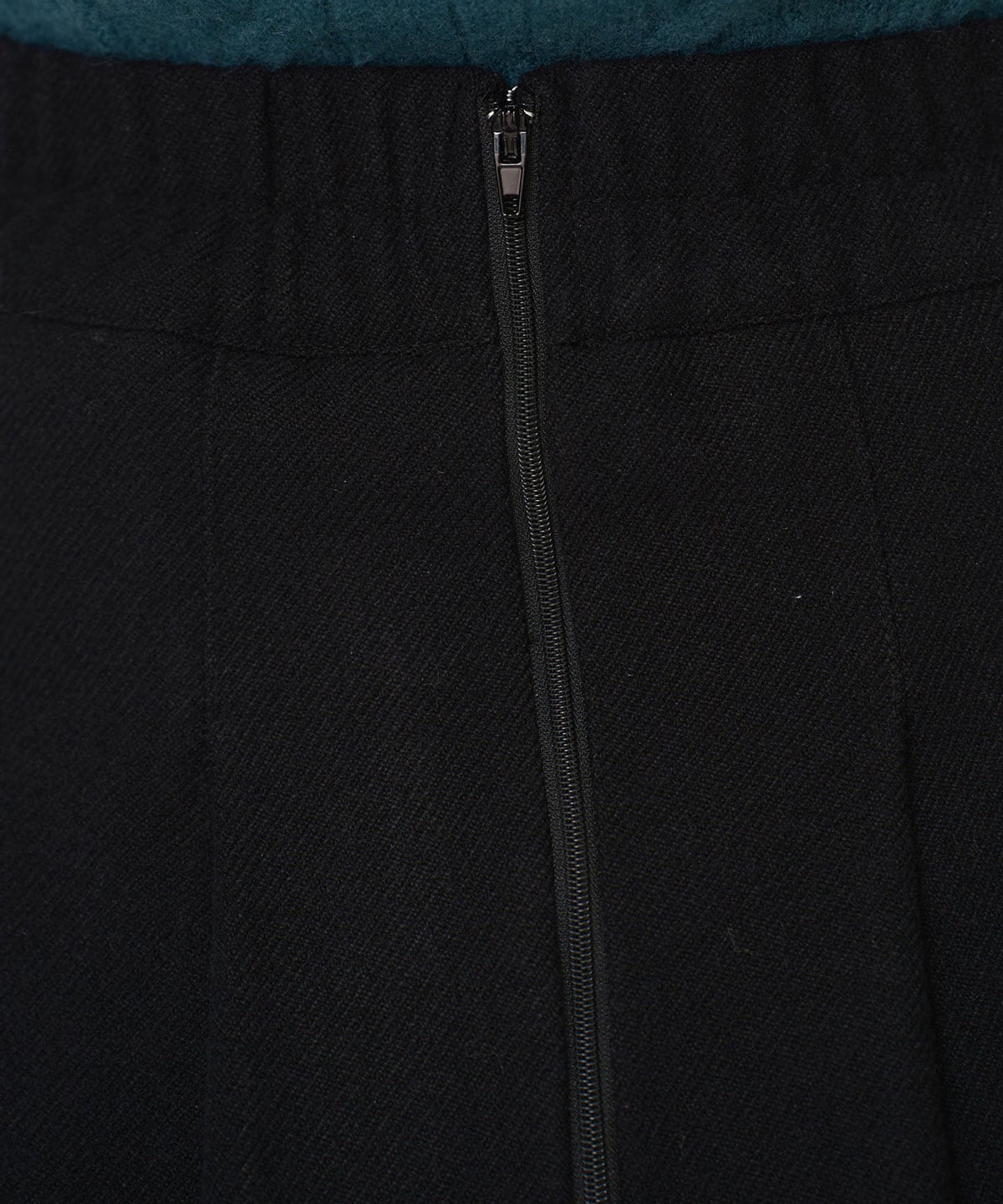 ファーチャームウールライクプリーツミニスカート