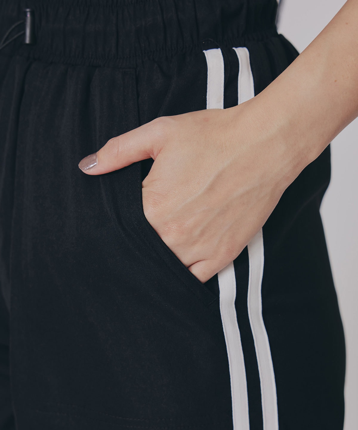 サイドリボンラインパラシュートパンツ