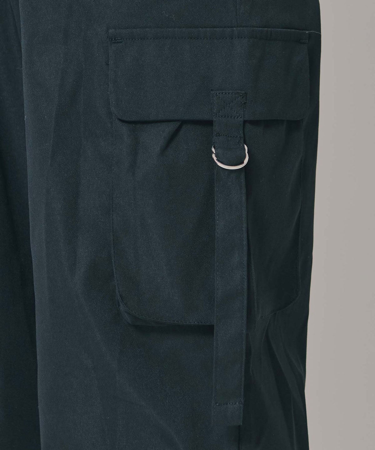 タブポケットカーゴパンツ