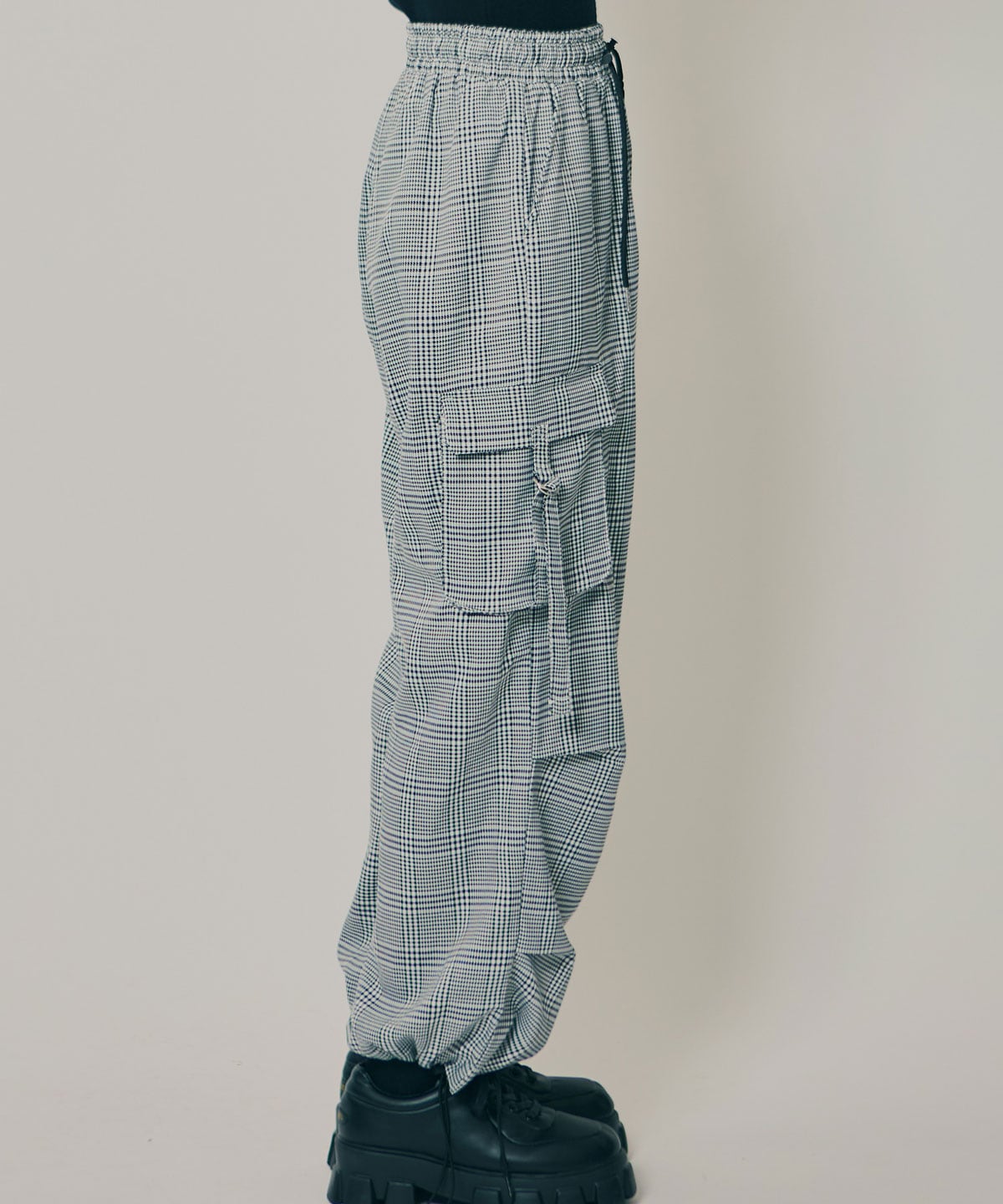 タブポケットカーゴパンツ