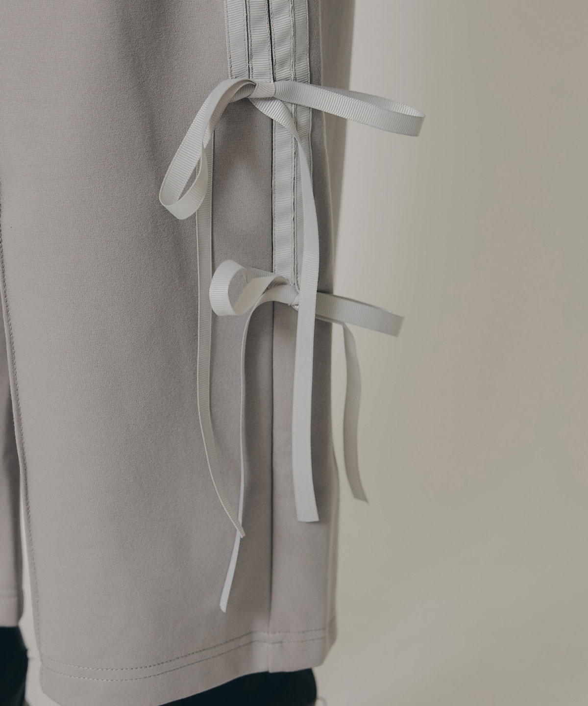 ダブルリボンラインイージーパンツ