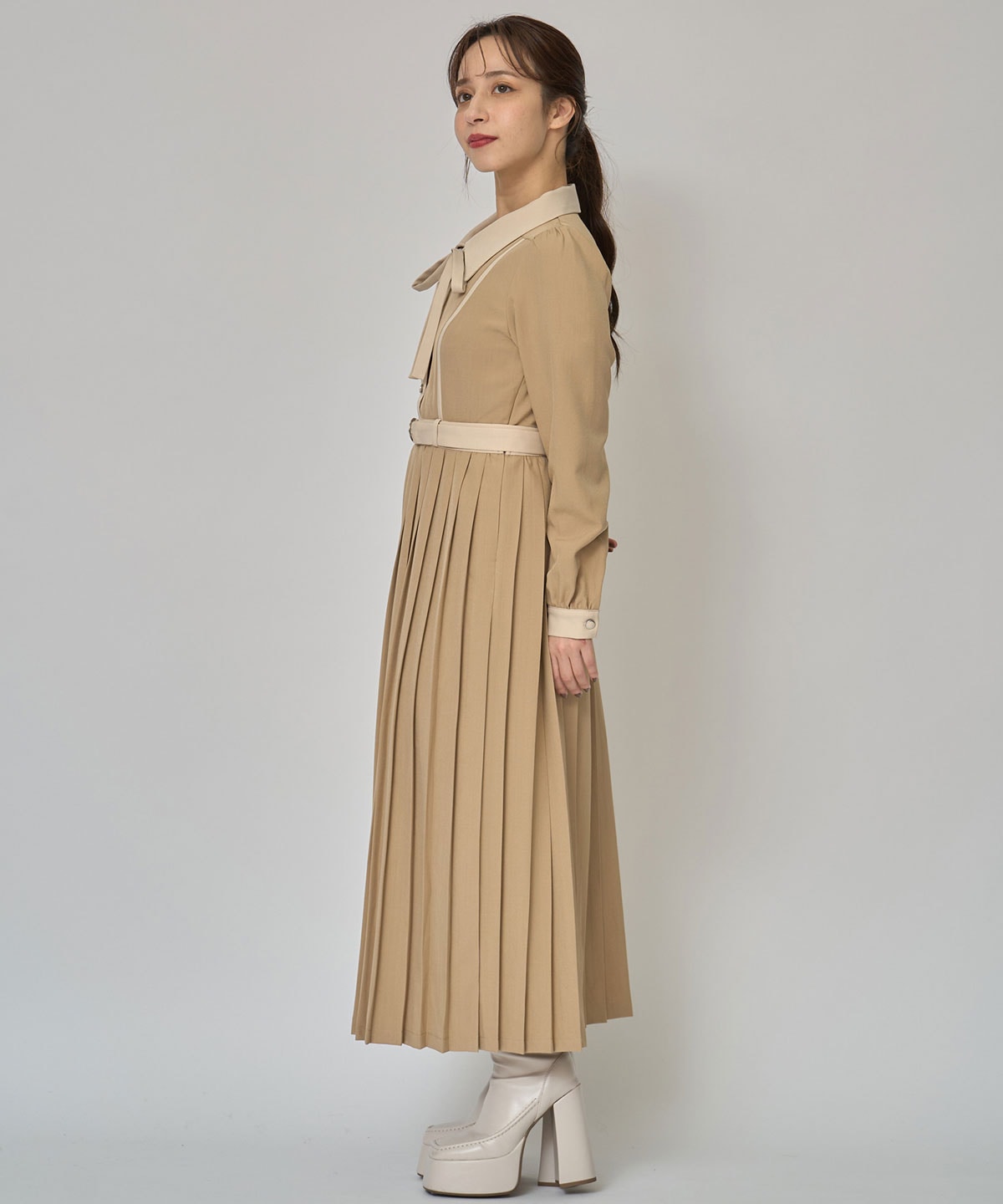 クラシカルバイカラーラインリボンタイプリーツロングワンピース