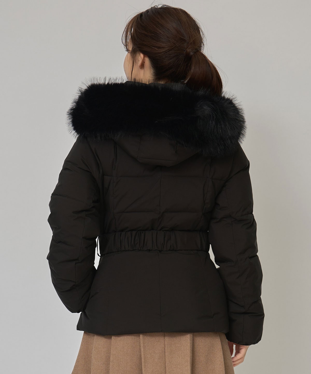 ベルトデザインキルティングファイバーダウンジャケット