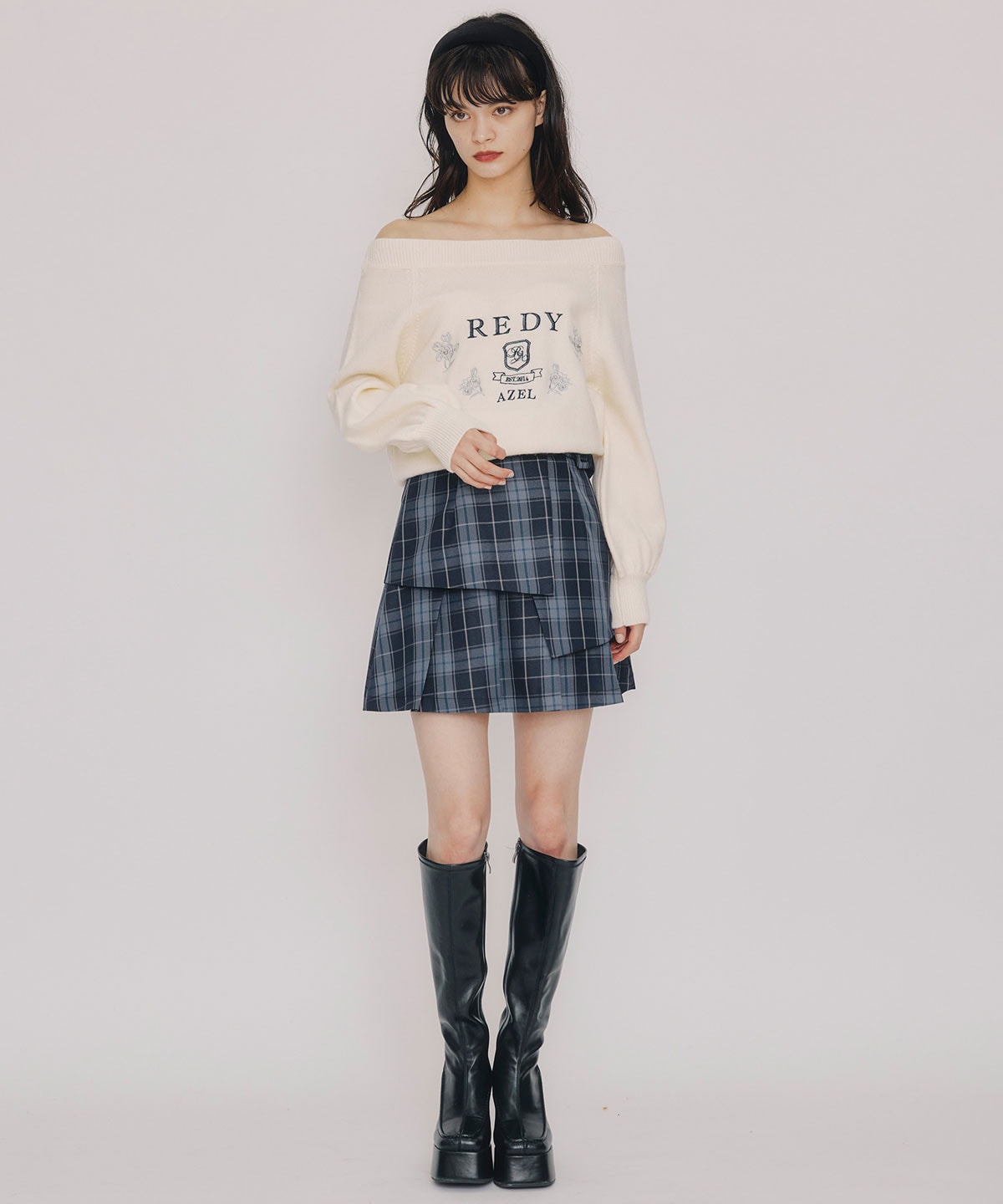 ビジューロゴエンブロイダリーニットプルオーバー