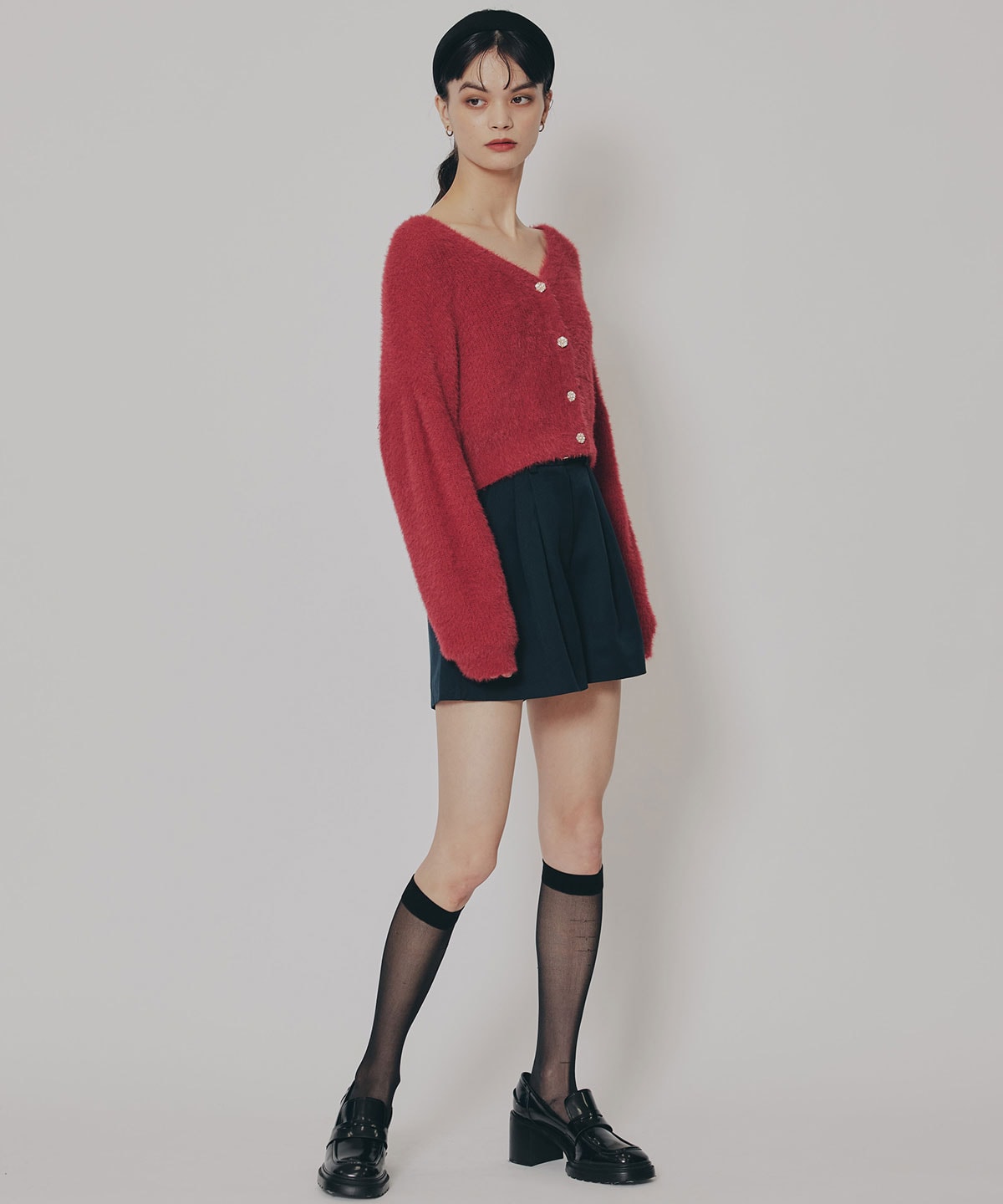 フェザーヤーンビジューボタンカーディガン