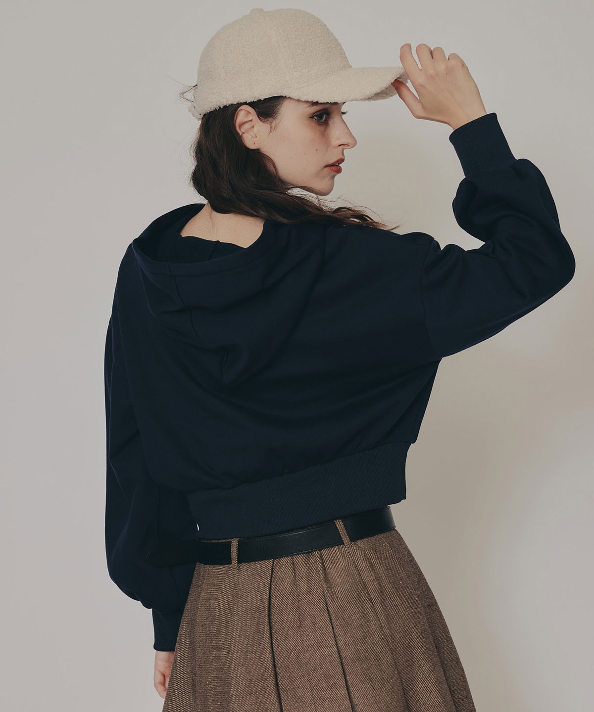 Azelyコンパクトフーディ