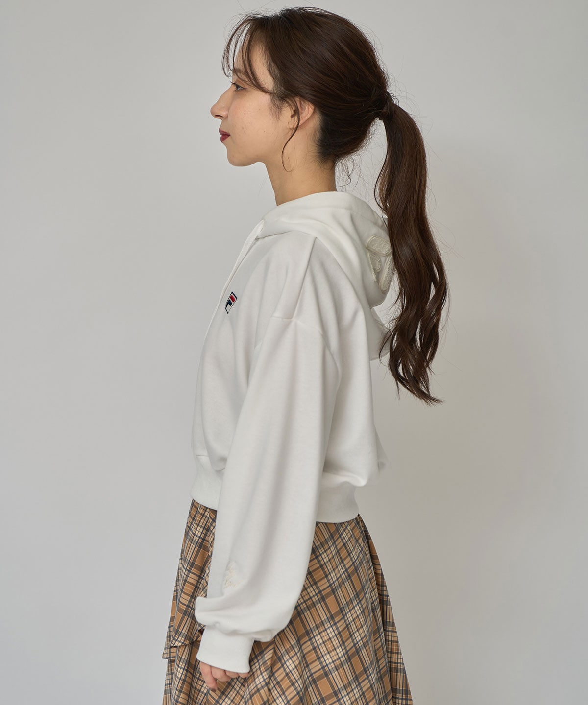 ［FILA×REDYAZEL］サガラロゴコンパクトフーディ