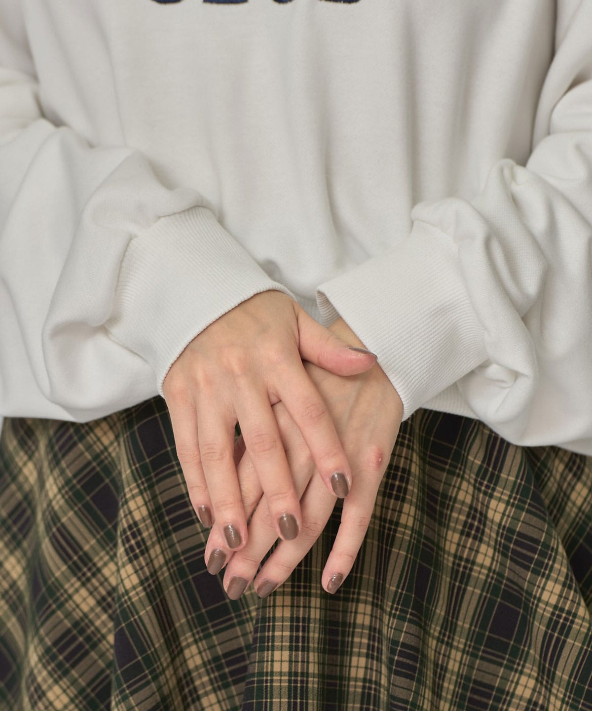 アゼルクラブカレッジロゴスウェットプルオーバー