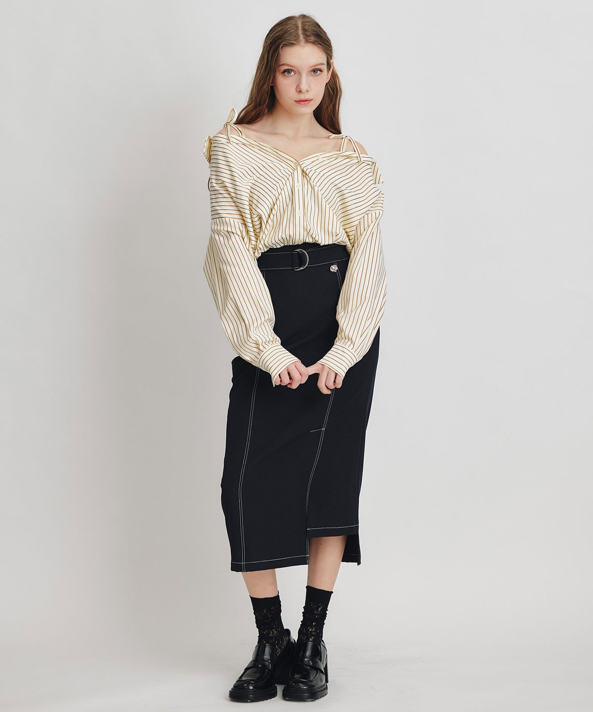 ベアレイヤードストライプバルーンオフショルブラウス