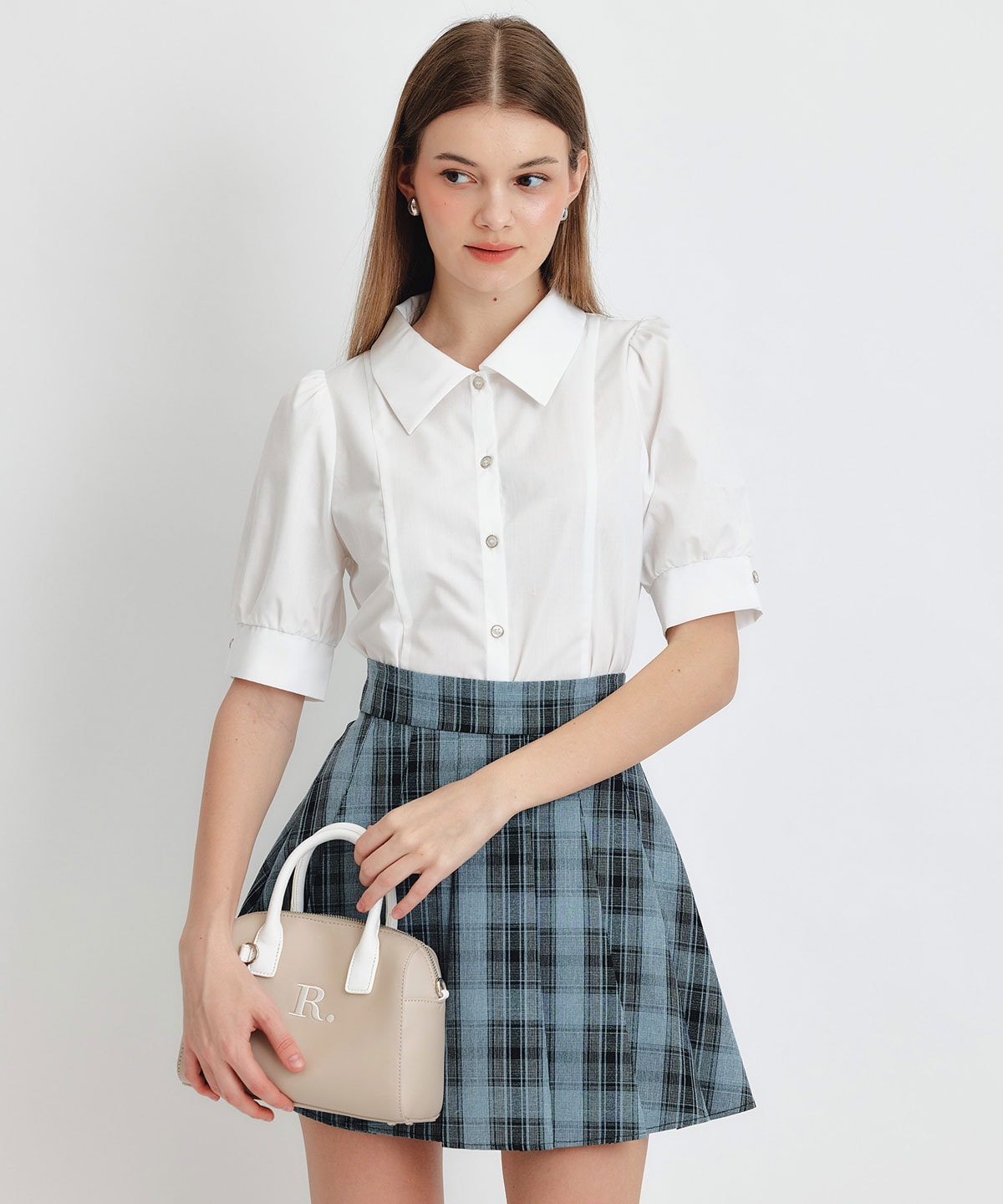 ロゴリボンパフスリーブブラウス