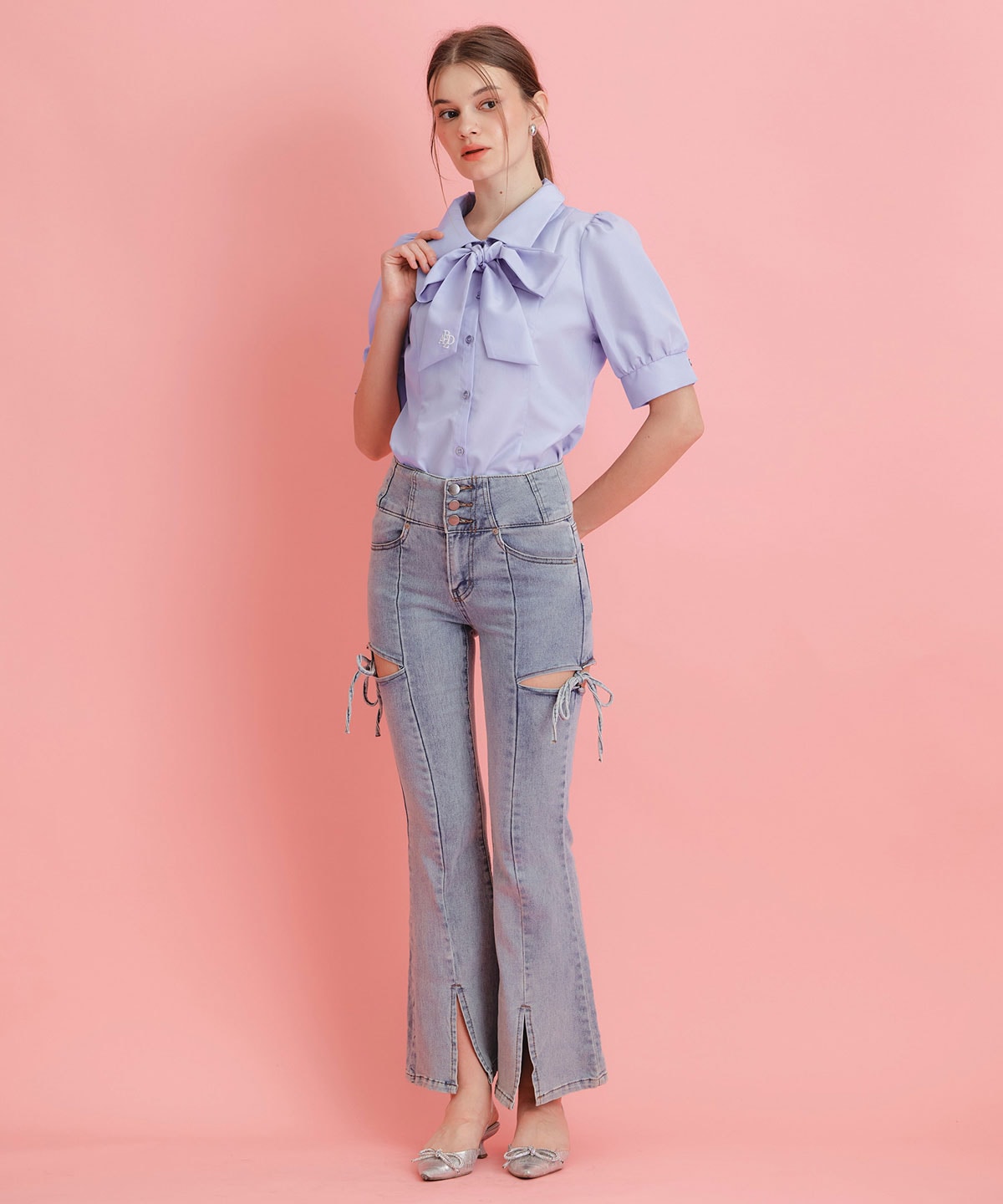 ロゴリボンパフスリーブブラウス