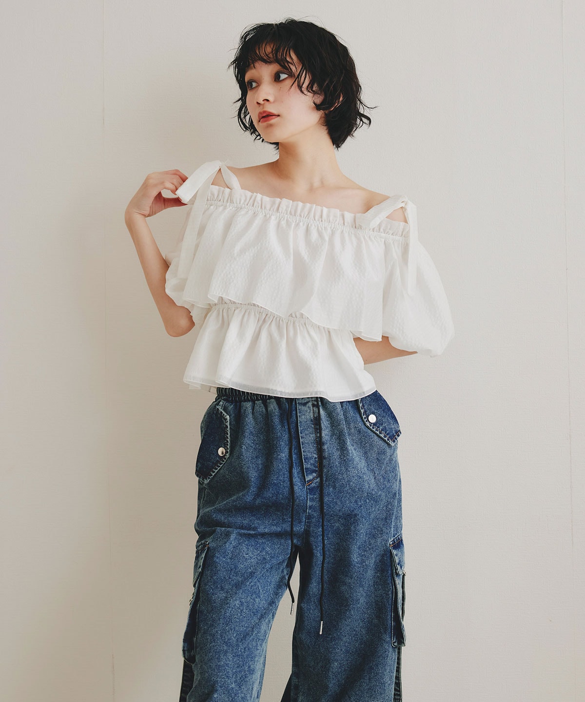 ショルダーリボンフリルオフショルブラウス