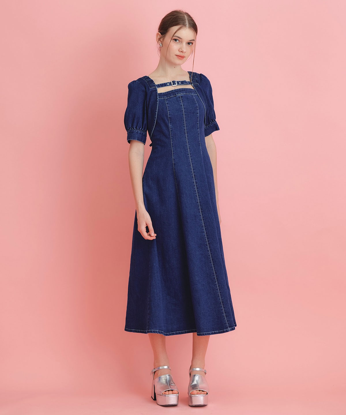 デコルテベルトデニムフレアロングワンピース