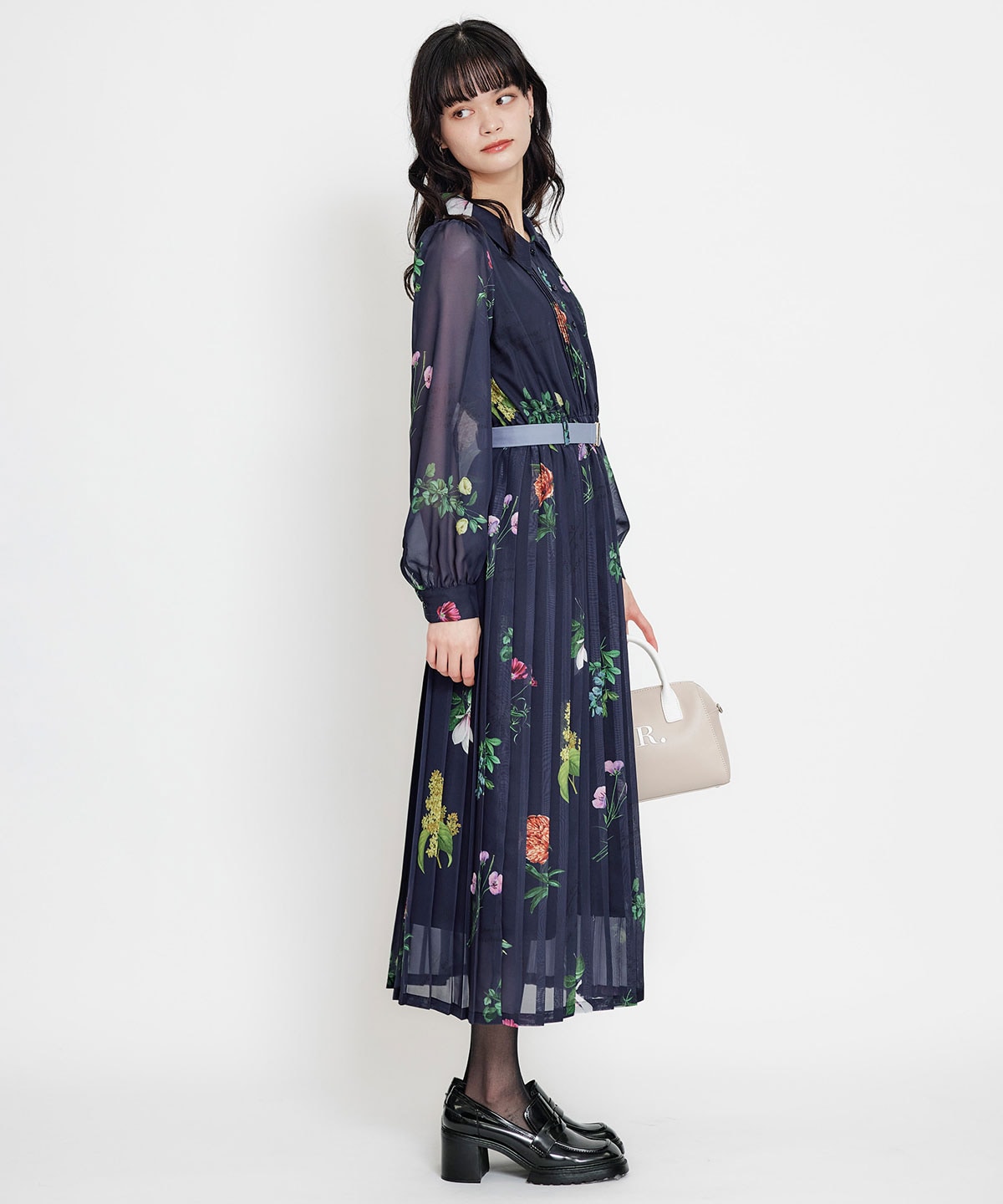 シアーフラワープリーツロングワンピース