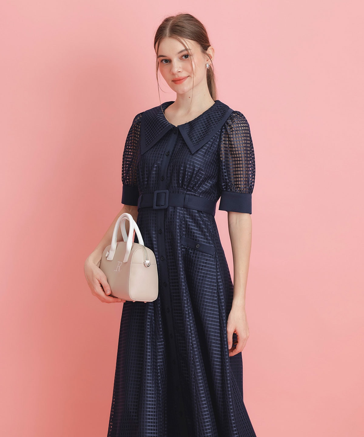 シアーチェックビッグカラーフレアロングワンピース