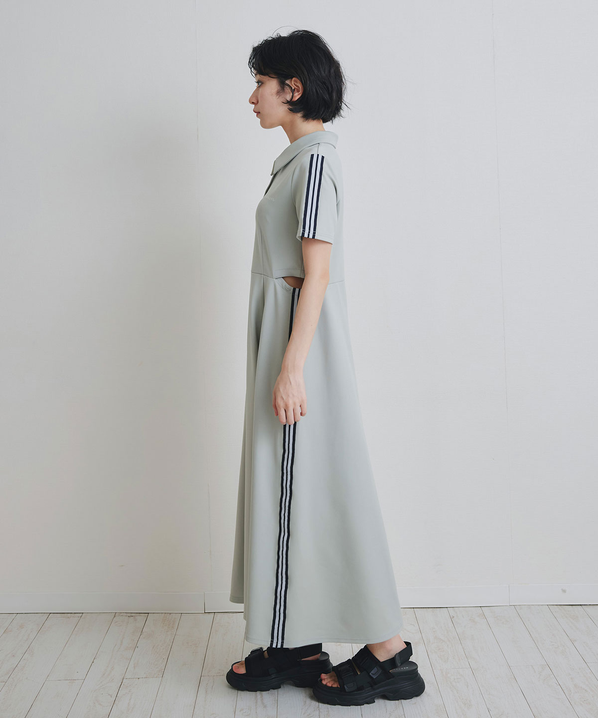 ライン2WAYサイドカットロングフレアワンピース