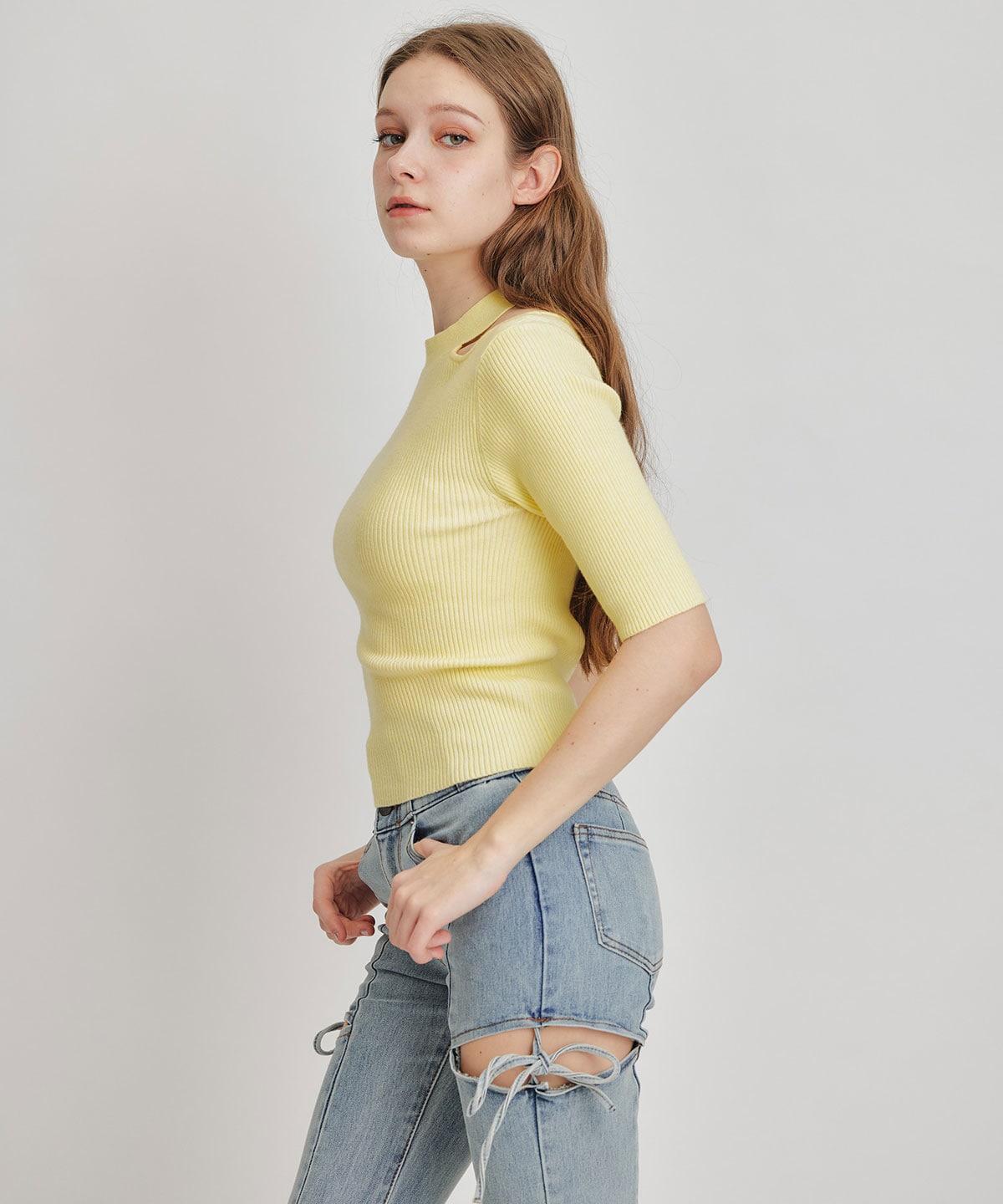 カットアウトハーフスリーブニットプルオーバー