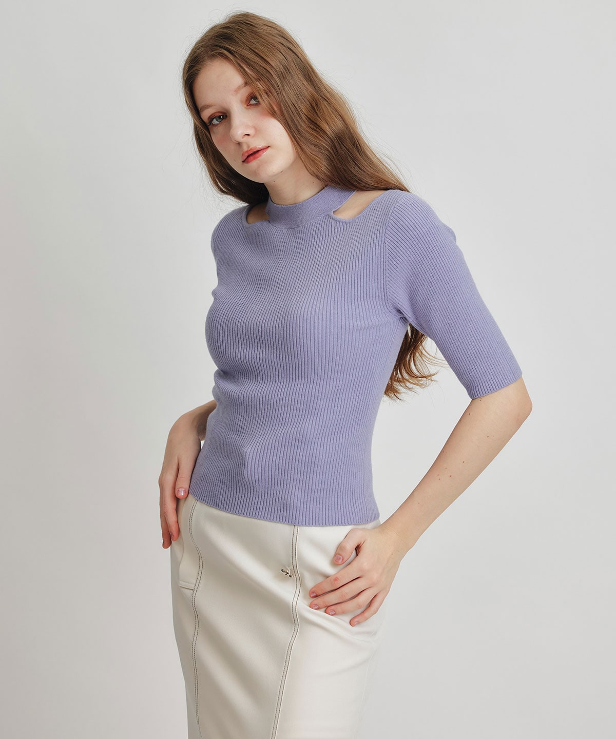 カットアウトハーフスリーブニットプルオーバー