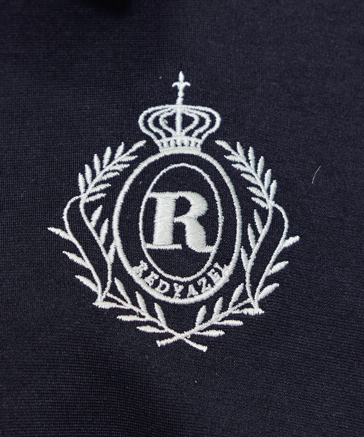 エンブレムダブルカラーカットプルオーバー