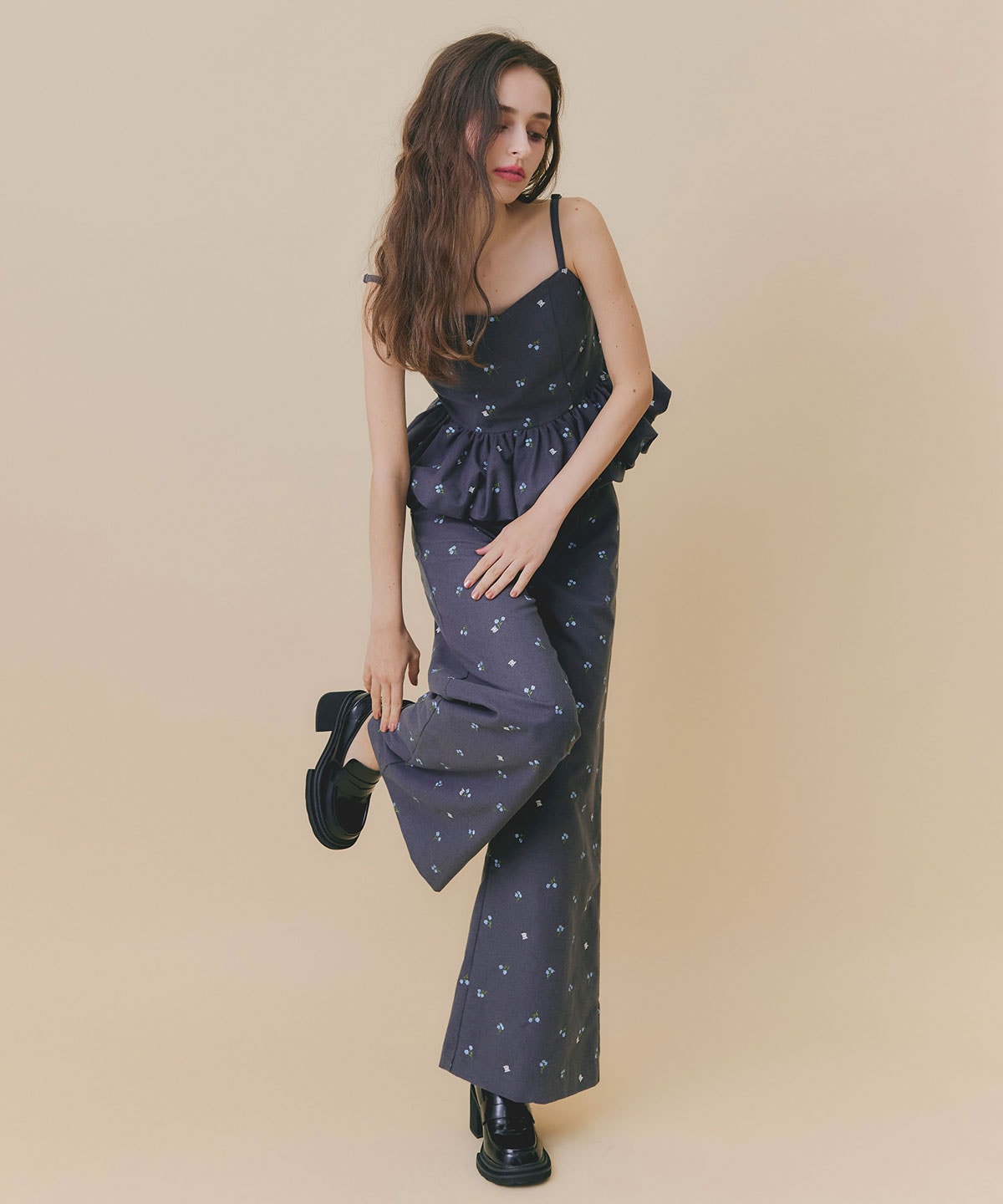 【Fleur monogram Series】フルールモノグラムエンブロイダリーバルーンペプラムビスチェ