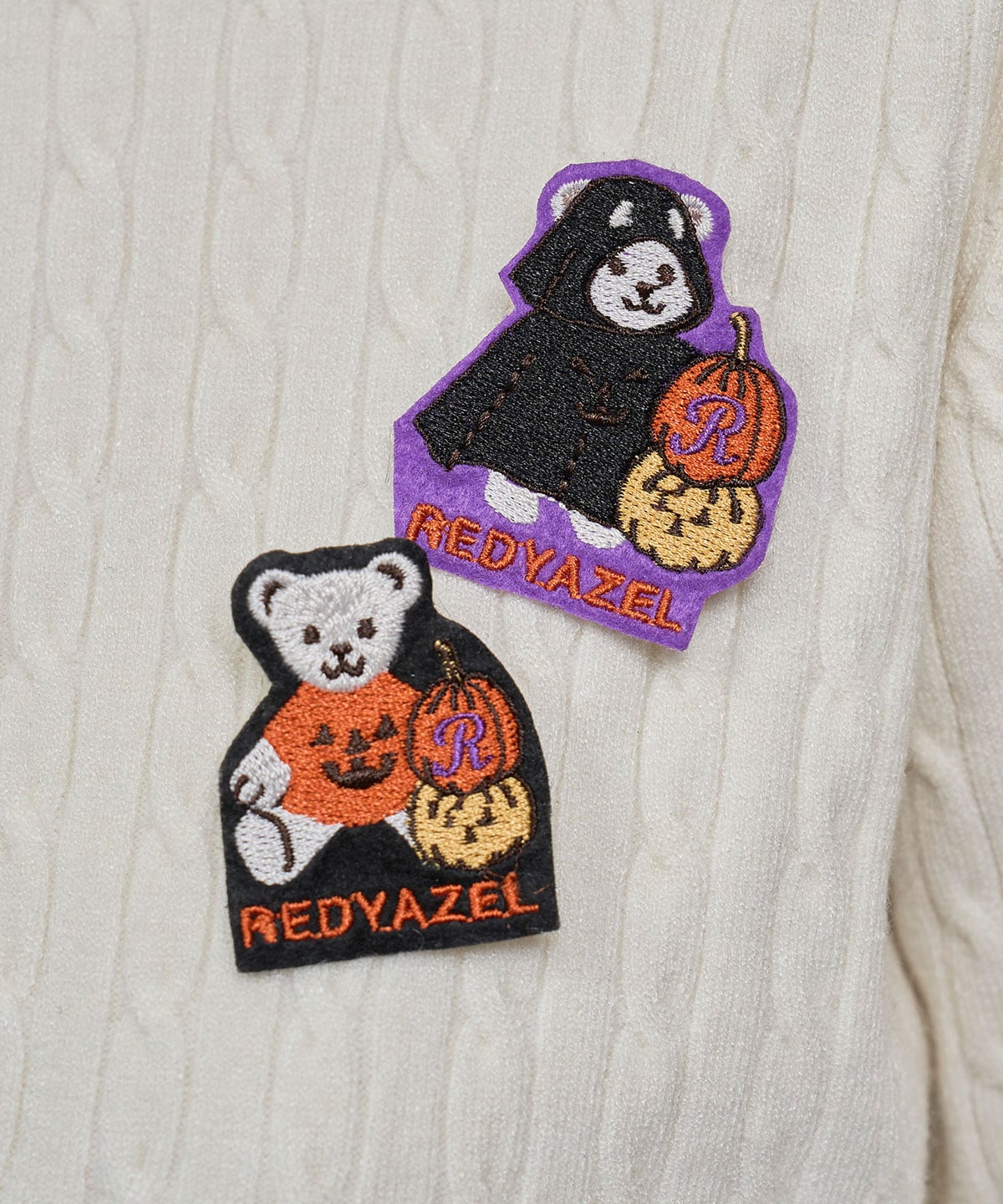 Azely&Redynaハロウィンブローチケーブルニットカーディガン