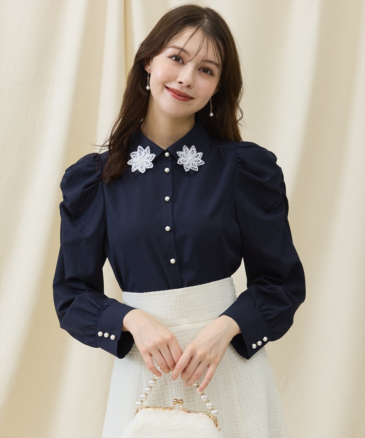 3Dフラワーレース衿パワショルブラウス