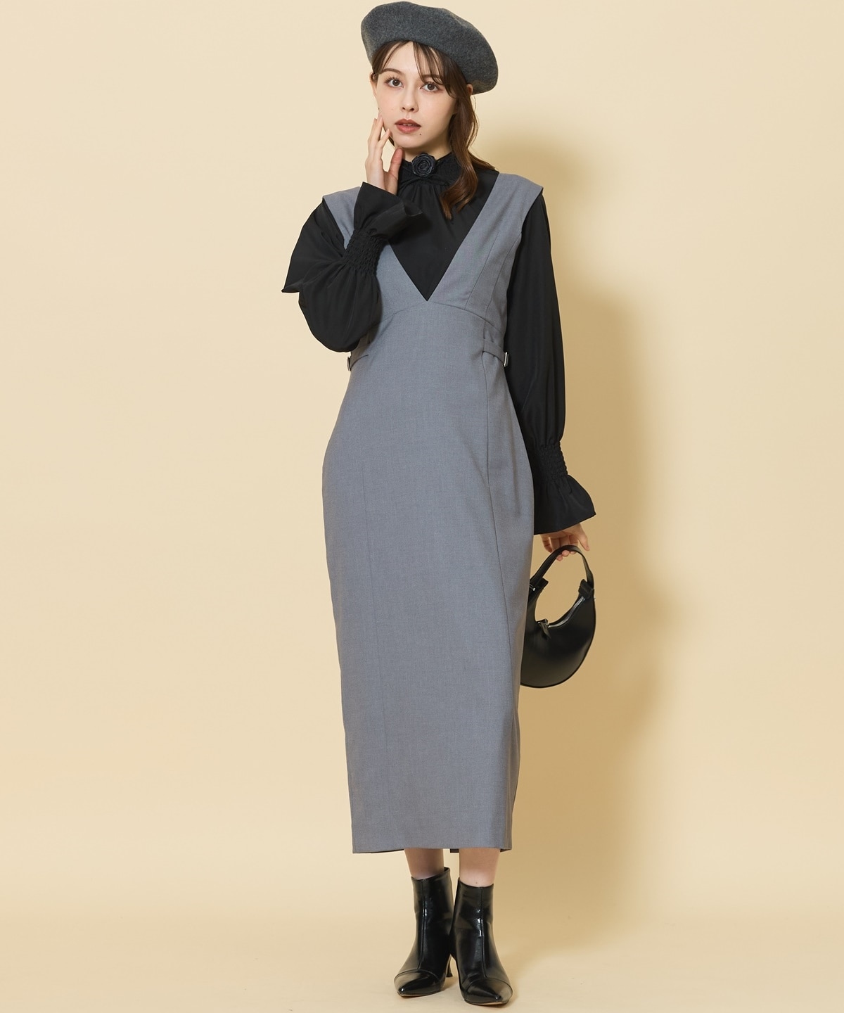 サイドビットVネックジャンパースカート