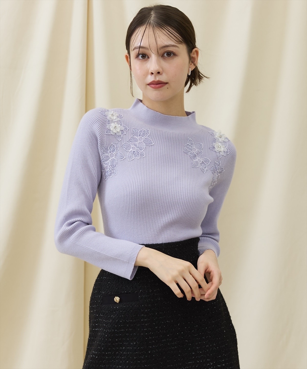 ショルダーレース刺繍ニットプルオーバー