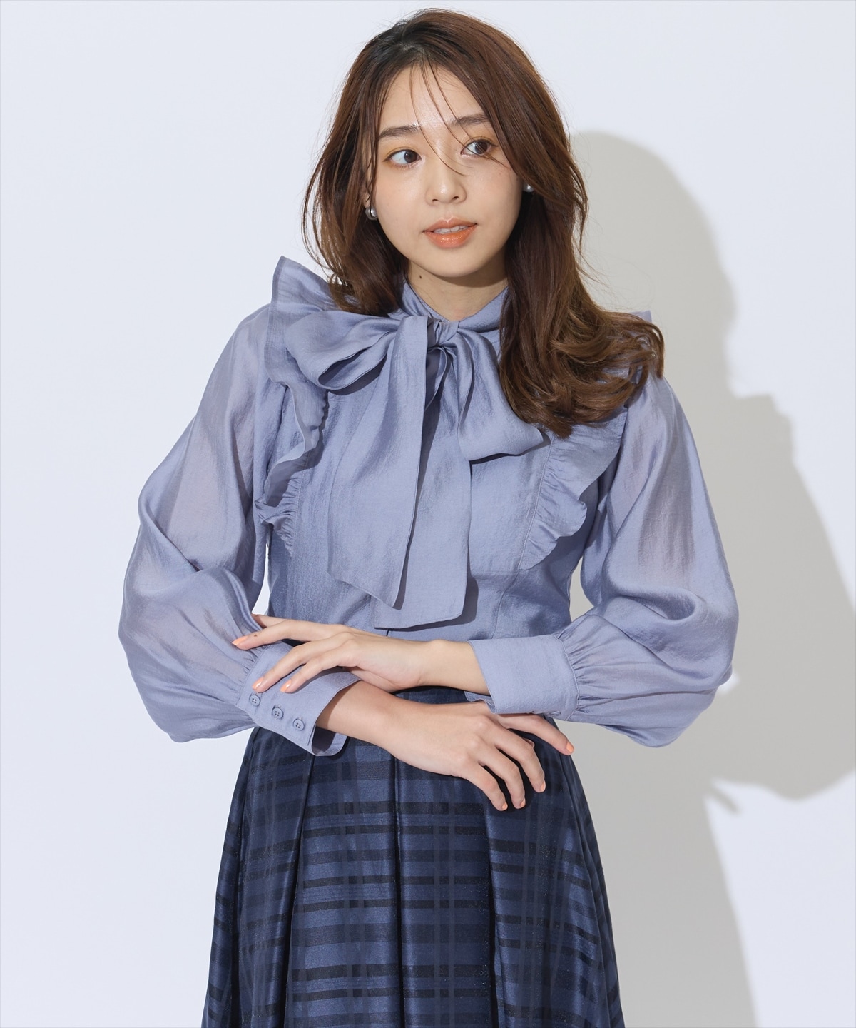 クレープフリルボウタイブラウス